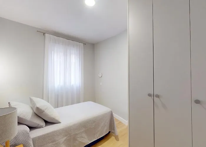 Piso De Hojas Santander