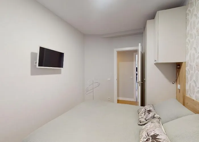 Piso De Hojas Santander