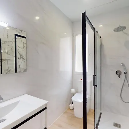 Piso De Hojas * Santander